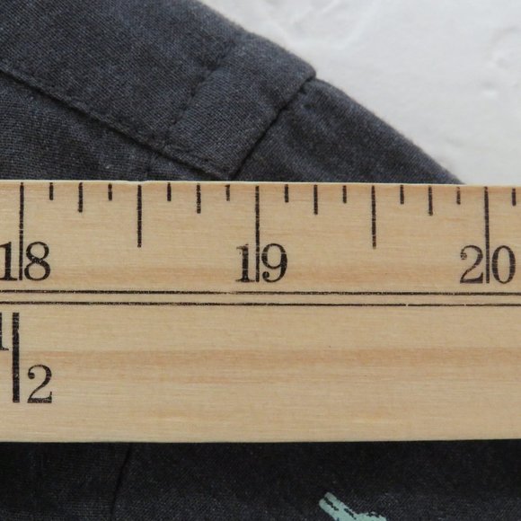 Old Navy* Men's Short Sleeve Button Down Curved‎ Hem Chest Pocket Shirt~ Large - Picture 6 of 11